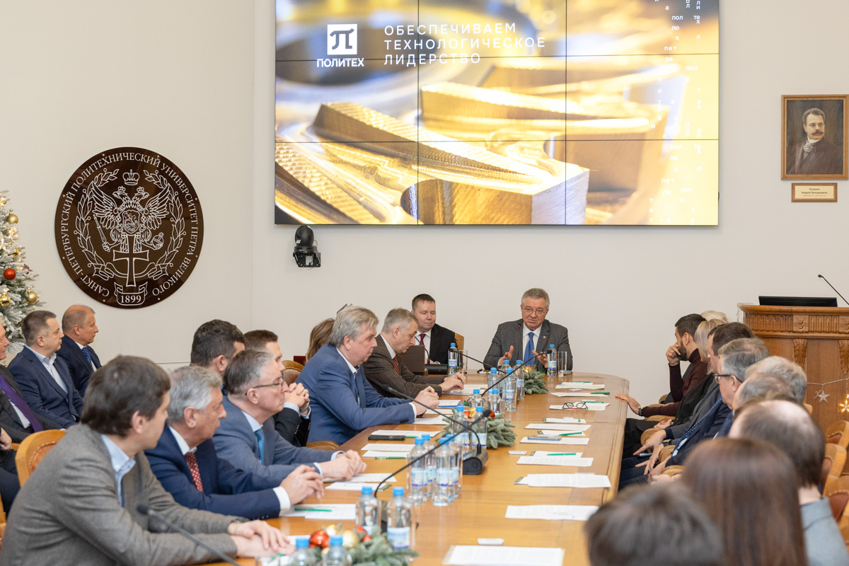 Преподаватели ФизМеха получили ученые звания