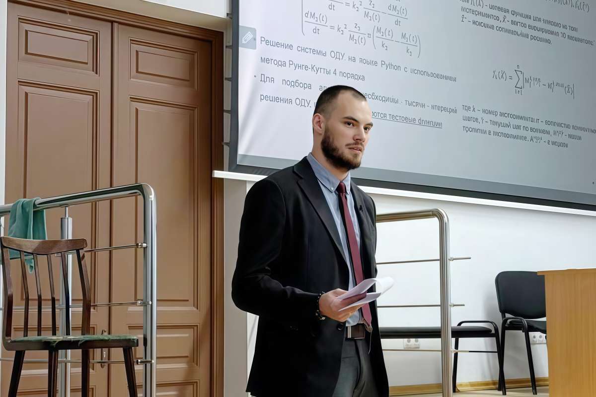 Выпускник аспирантуры ВШПМиВФ защитил кандидатскую диссертацию по специальности «Математическое моделирование, численные методы и комплексы программ»
