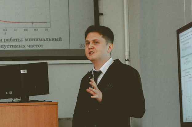 Ассистент ВШМиПУ Максим Лобачев защитил кандидатскую диссертацию по специальности «Математическое моделирование, численные методы и комплексы программ»